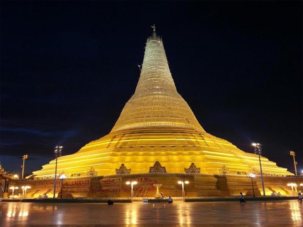 Star World Hotel Naypyidaw Экстерьер фото